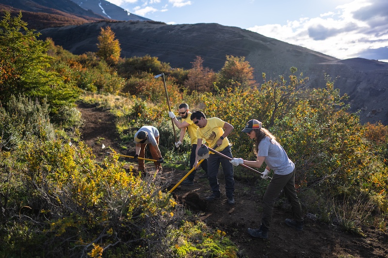 Proyectos como la reconstrucción del sendero a Base Torres, el desarrollo de una huerta biointensiva y el reciclaje de plásticos en nuevos productos han permitido que el Hotel Las Torres sea finalista en los World Travel Awards (WTA).